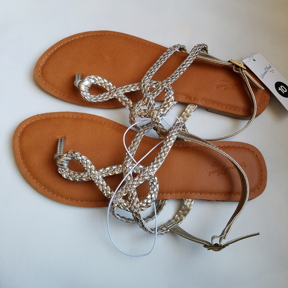 NWT Gold Braided Thong Summer Casual Sandals-10 - Picture 3 of 3